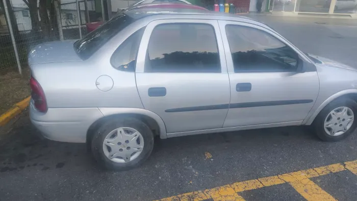 Chevrolet Corsa SED Class.spirit 1.0/1.0 Flexpower (álcool) 2005