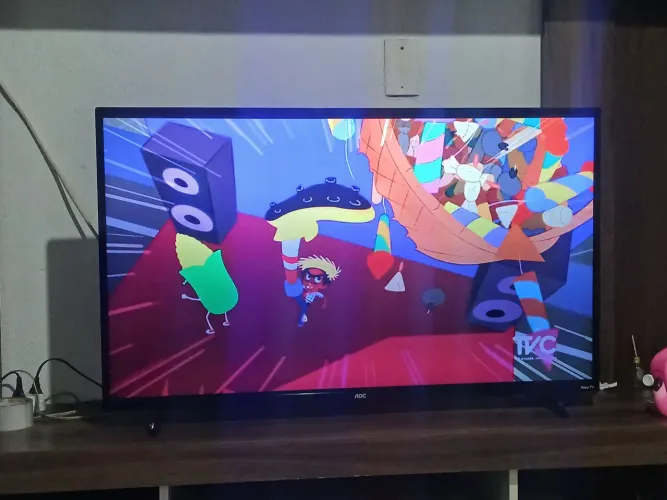 Tv aoc roku  43 polegadas 