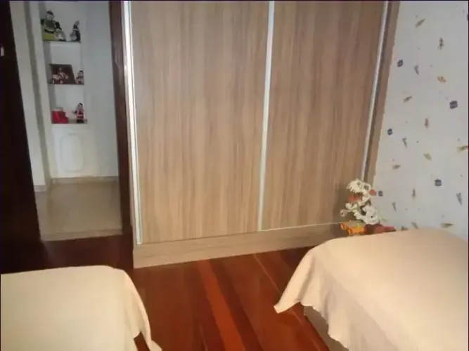 Casa à venda com 03 Quartos 02 Banheiros e 01 Varanda no Bairro Alvorada em Contagem/MG.