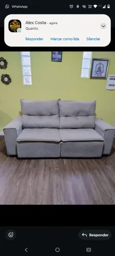 Sofá retrátil.