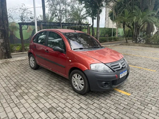 Citroen C3 GLX 1.4/ GLX Sonora 1.4 Flex 8V 5P 2011