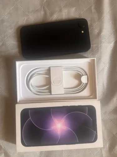 iPhone 17E impecável 100% de bateria