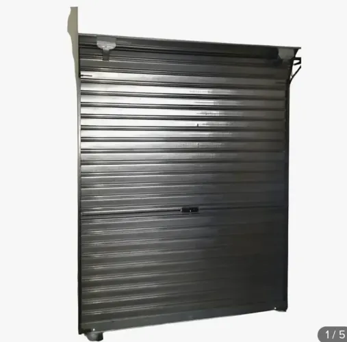 Vende-se porta de aço 