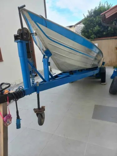 barco de pesca a venda