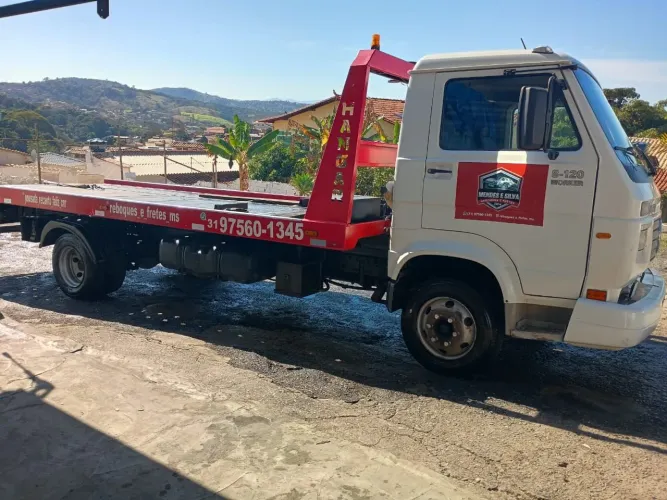 Caminhão guincho reboque Worker 8120