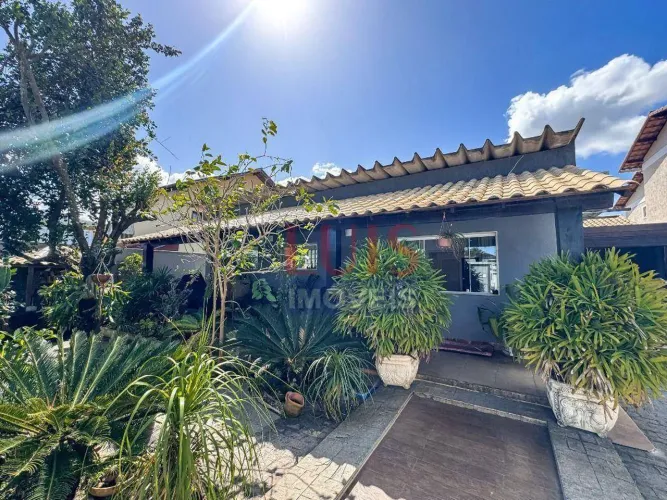 Casa com 3 dormitórios à venda, 181 m² por R$ 845.000,00 - Itaipu - Niterói/RJ