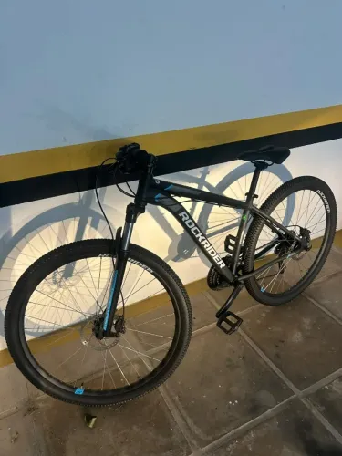 Bicicleta MTB aro 29 - 24 marchas