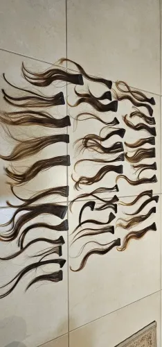Kit mega hair em fita, castanho escuro com luzes caramelo, 50 g, usado 1x
