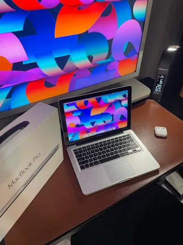 Apple MacBook Pro 13 polegadas na Caixa