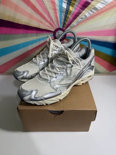 Mizuno Wave Rider 10