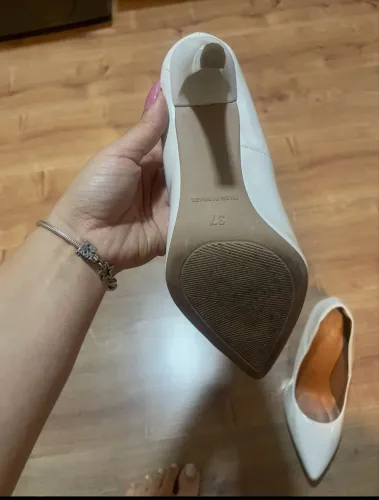 Scarpin branco