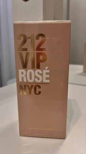 Perfume 212 VIP ROSÉ (Carolina Herrera)- 80 mL Lacrado