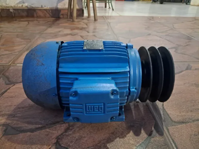 Motores Elétricos Industriais WEG - 5CV e 3CV - 220/380V - IP55