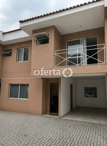Sobrado em Araucária / Costeira