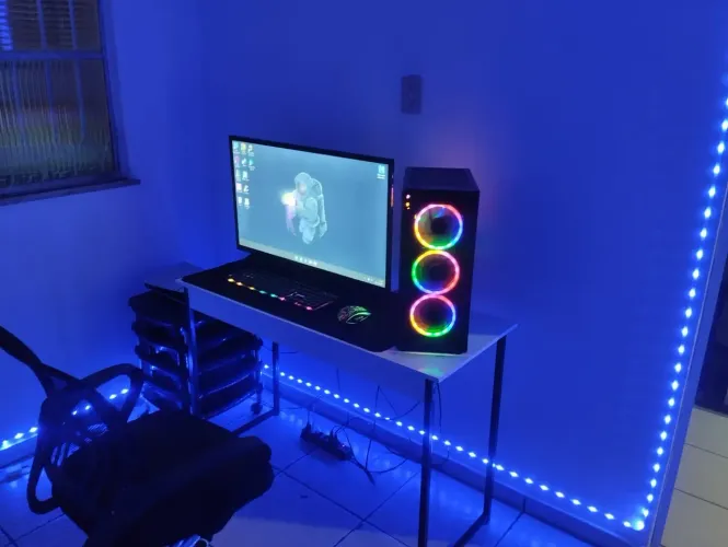 Vendo ou troco: PC gamer com um Ryzen 3 2200g, 16GB ram,  Rx580 8GB e  SSD NVme de 512GB.