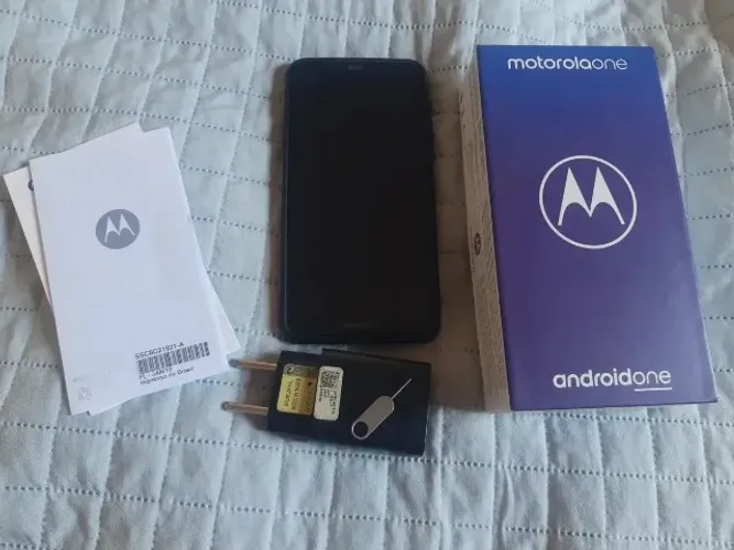 Motorola Moto One