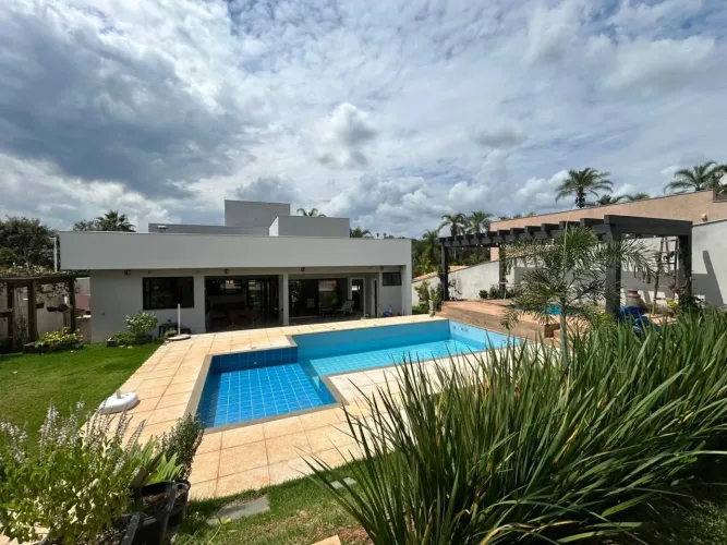 Casa em condomínio fechado à venda Aldeias do Lago