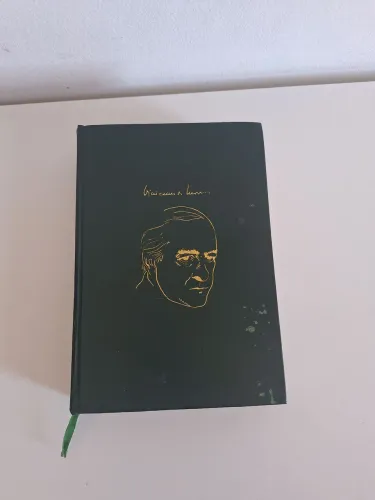 Livro "Vinicius de Moraes: Poesia completa e Prosa"