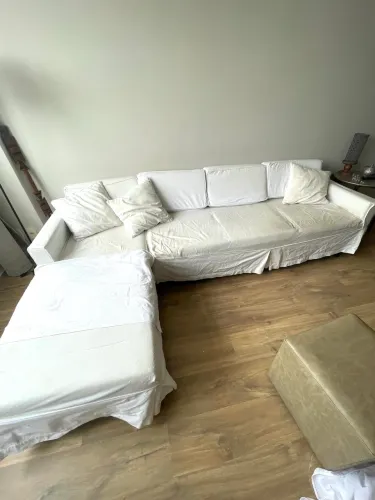 GRÁTIS Sofa com chaise