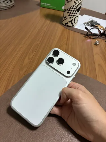 iPhone 17 pro 256gb - Branco