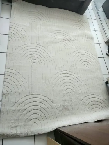 TAPETE PELUCIADO BEGE 1,40m X 2,00m