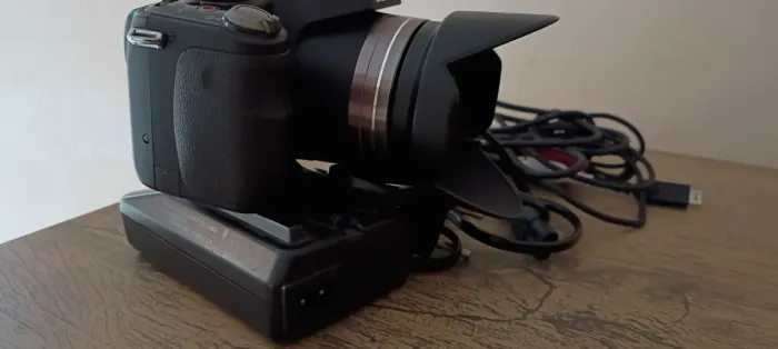 Panasonic Lumix Semi Profissional DMC-FZ40