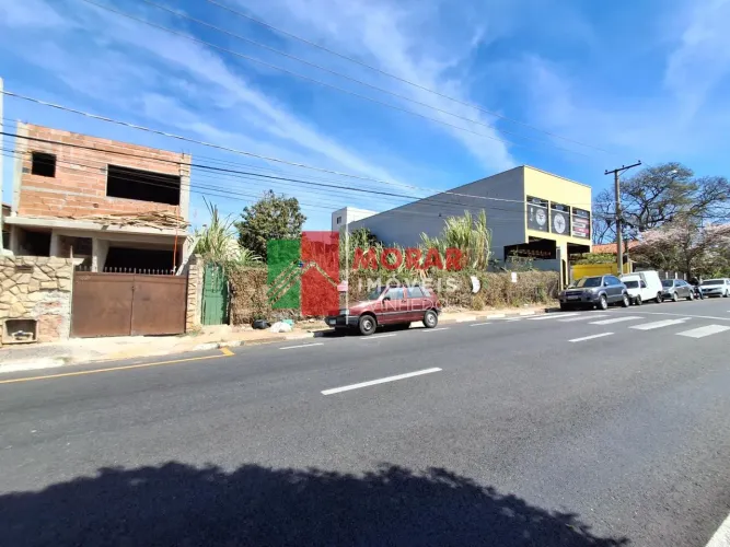 Terreno Comercial para Alugar 600 m² na Avenida Independência, Vinhedo/SP