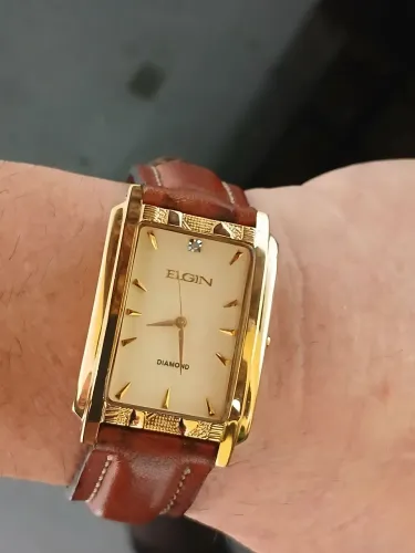 Belo e raro exemplar antigo relógio ELGIN DIAMOND TANK de coleção anos 80 peça impecável 