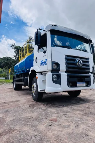 Caminhão pipa 10.000l operacional
