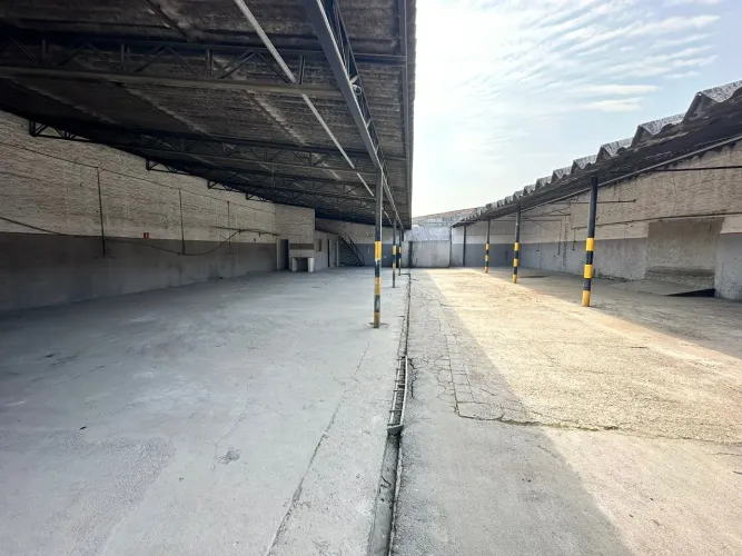 Terreno de 700m² próximo a Av. Marechal Floriano Peixoto