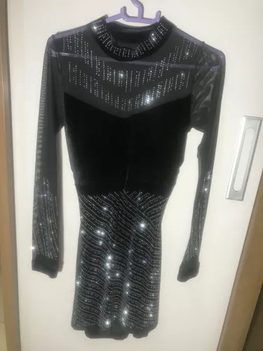 Roupas semi novas usada poucas vezes 