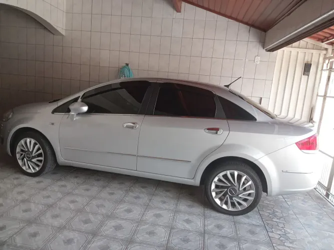 Fiat Linea Absolute 1.9/1.8 Flex Dualogic 4P 2016