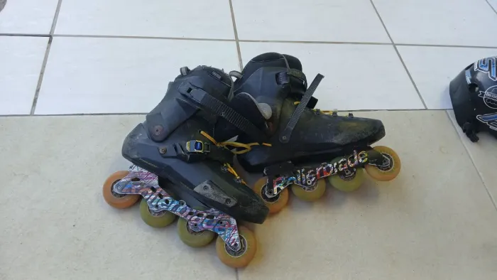 Patins Twister tamanho 40 com rodas de led