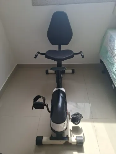 Bicicleta Ergométrica horizontal Kikos KR 3.8 Residencial (Seminova)