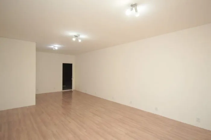 SALA PARA LOCAÇÃO NO BAIRRO VILA DA SERRA