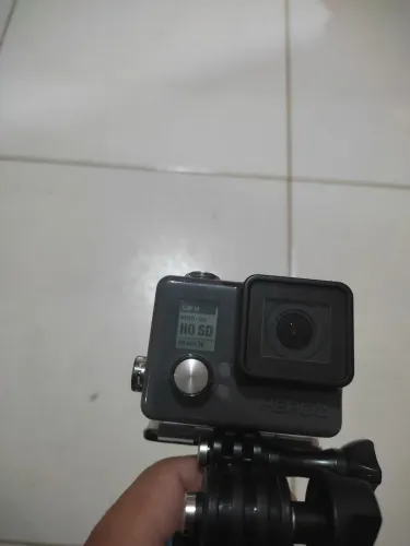GoPro Hero+ Original (2015) + Bastão de Selfie e Cabo - Ótimo Custo-Benefício