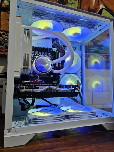 PC Gamer Formoso com RX 6600 8GB