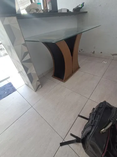 Mesa sem cadeira