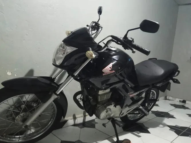 Venda de uma moto Titan 150. Valor 7. Mil