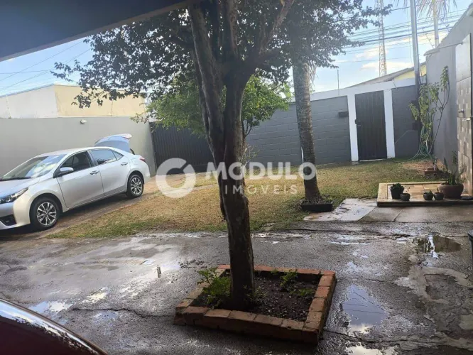 CASA RESIDENCIAL à venda, 2 quartos, 1 suíte, 5 vagas, JARDIM CANAA - Uberlândia/MG