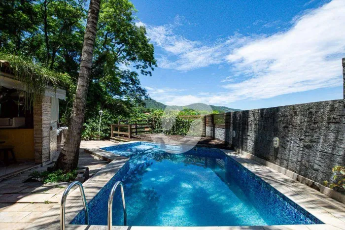 Casa com 3 quartos (2 suítes) à venda, 142 m² por R$ 610.000 - Engenho do Mato - Niterói/R