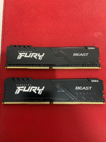 Kit 2x8GB Memória RAM Kingston Fury Beast 3200MT/s DDR4 CL16 - KF432C16BB/8WP
