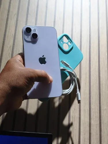 iPhone 14 plus 256GB perfeito estado com capa e cabo