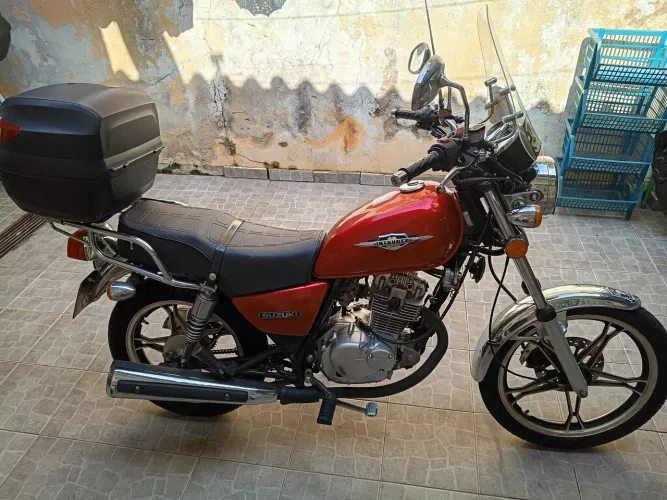 Intruder 125 ano 2015