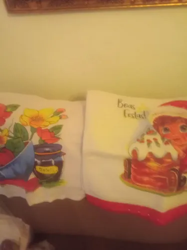 Guardanapos tem de estampa de festa de Natal e tbem de outro tipo