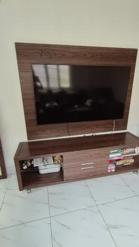 Rack e Aparador de MDF (madeira de excelente qualidade)