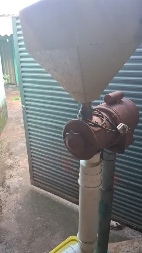 Muinho triturador de café e milho