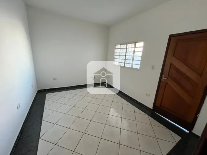 Casa para locação no bairro Jardim Canaã