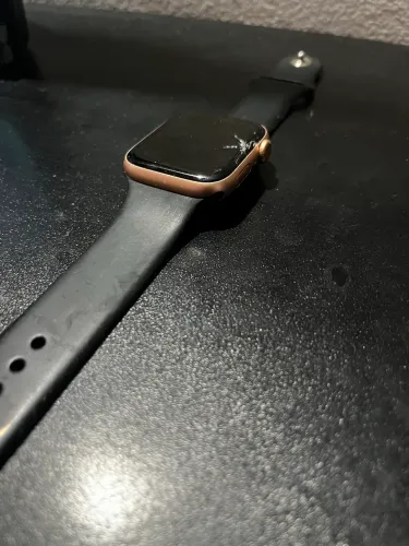 Apple Watch SE 44m - Alumínio 