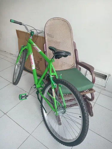 Bicicleta NOVINHA, aro 26, sem marcha.